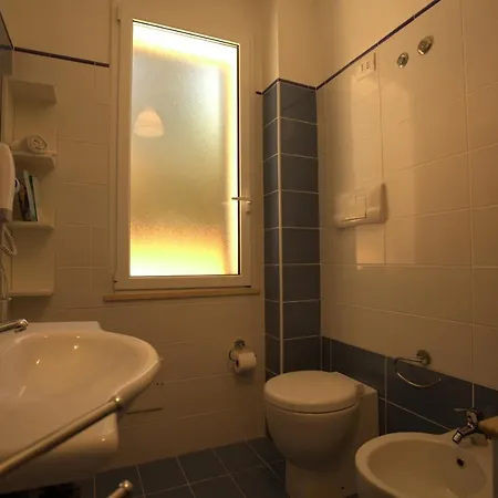 圣巴巴拉公寓 * 切法卢