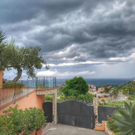 圣巴巴拉公寓 * 切法卢