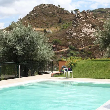 圣巴巴拉公寓 切法卢